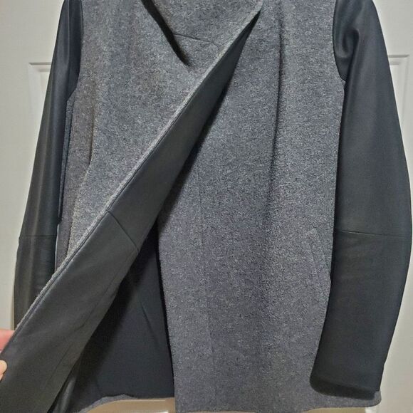 Theory Naomo Leather-Sleeve Felt Coat Size Small Gray Black Mixed Media S - Picture 12 of 16